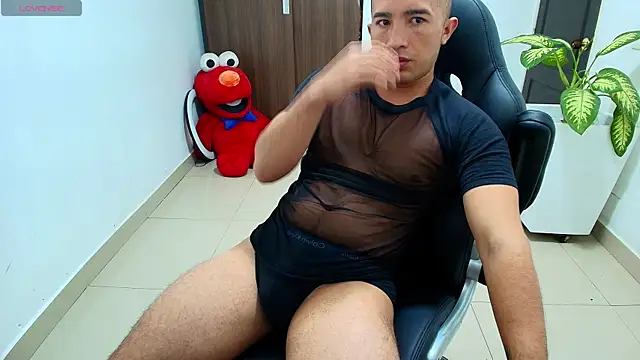 sebastian oconnor77 online show from September 27, 2025, 12:43 pm