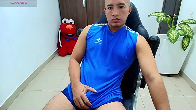 sebastian oconnor77 online show from October 7, 2025, 12:46 pm