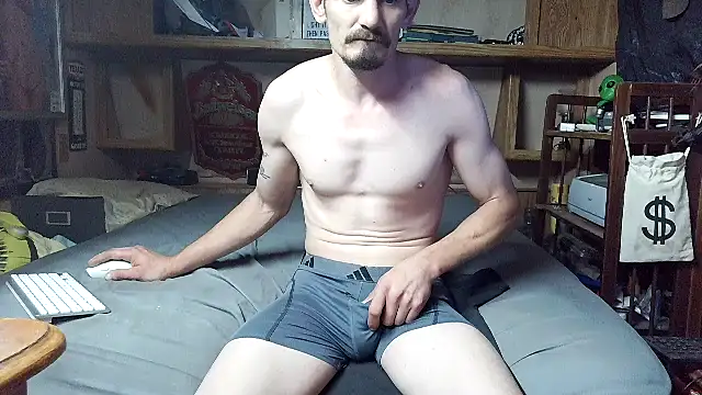 Snapshot of mike42088 chatting on May 16, 2026, 3:25 am mike42088 online show from May 16, 2026, 3:25 am