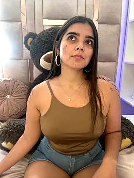 salomecute21 online show from October 12, 2025, 1:43 pm