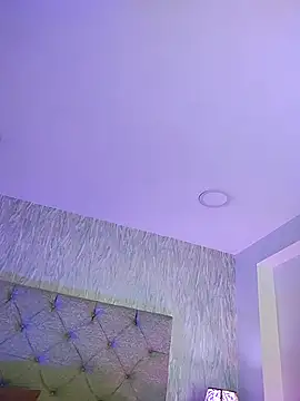 Pamelamiler   online show from April 1, 2026, 1:52 pm