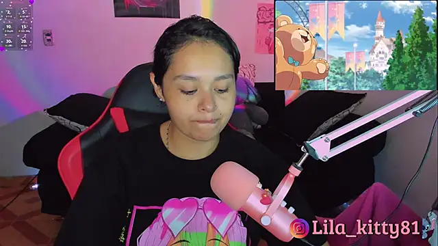 lila kitty81 online show from October 28, 2025, 7:05 pm