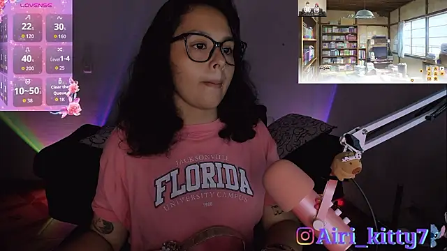 lila kitty81 online show from February 10, 2026, 12:15 am