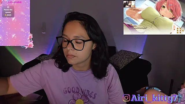 lila kitty81 online show from February 12, 2026, 9:32 pm