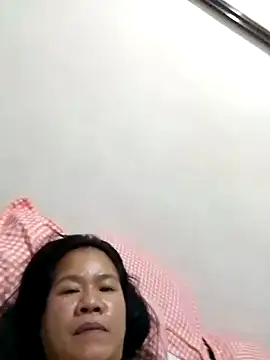Snapshot of AsianbouncieGIRL chatting on May 15, 2026, 11:12 pm AsianbouncieGIRL online show from May 15, 2026, 11:12 pm