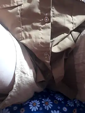 Snapshot of tthan12 chatting on March 26, 2026, 1:28 pm tthan12 online show from March 26, 2026, 1:28 pm