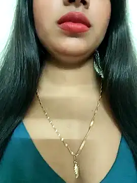 Snapshot of Maahhii_2 chatting on September 13, 2025, 5:24 pm Maahhii 2 online show from September 13, 2025, 5:24 pm