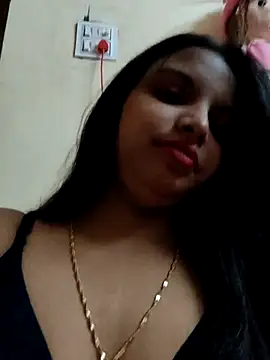 Snapshot of Maahhii_2 chatting on September 27, 2025, 3:50 pm Maahhii 2 online show from September 27, 2025, 3:50 pm