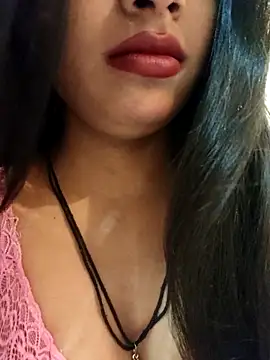 Snapshot of Maahhii_2 chatting on October 23, 2025, 5:12 pm Maahhii 2 online show from October 23, 2025, 5:12 pm