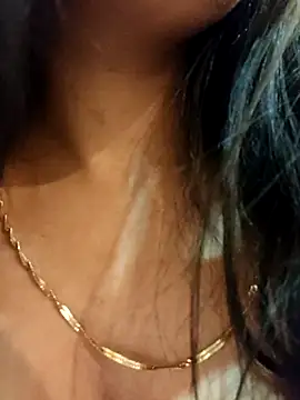 Snapshot of Maahhii_2 chatting on November 7, 2025, 6:30 pm Maahhii 2 online show from November 7, 2025, 6:30 pm