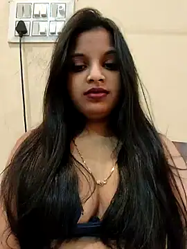 Snapshot of Maahhii_2 chatting on November 8, 2025, 6:51 pm Maahhii 2 online show from November 8, 2025, 6:51 pm
