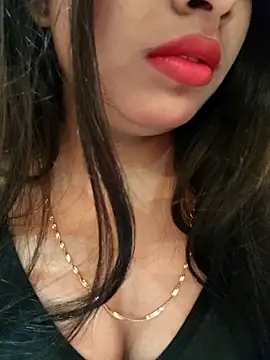 Snapshot of Maahhii_2 chatting on November 11, 2025, 2:06 pm Maahhii 2 online show from November 11, 2025, 2:06 pm