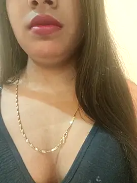 Snapshot of Maahhii_2 chatting on November 14, 2025, 7:23 pm Maahhii 2 online show from November 14, 2025, 7:23 pm