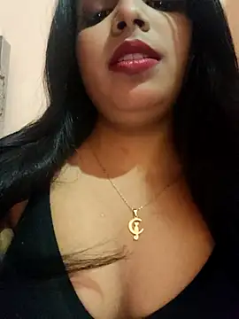 Snapshot of Maahhii_2 chatting on January 17, 2026, 7:39 pm Maahhii 2 online show from January 17, 2026, 7:39 pm