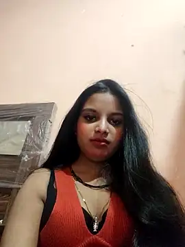 Snapshot of Maahhii_2 chatting on February 21, 2026, 6:42 pm Maahhii 2 online show from February 21, 2026, 6:42 pm