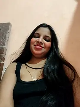 Snapshot of Maahhii_2 chatting on February 22, 2026, 6:50 pm Maahhii 2 online show from February 22, 2026, 6:50 pm