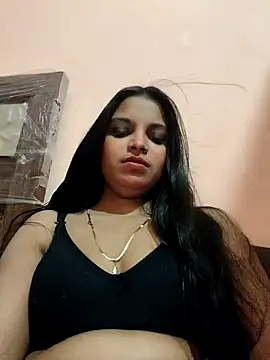 Snapshot of Maahhii_2 chatting on February 24, 2026, 7:23 pm Maahhii 2 online show from February 24, 2026, 7:23 pm