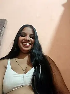 Snapshot of Maahhii_2 chatting on February 25, 2026, 7:01 pm Maahhii 2 online show from February 25, 2026, 7:01 pm