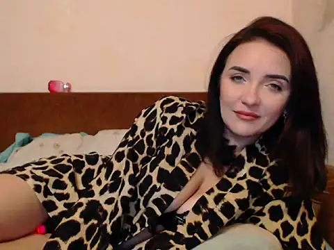 Snapshot of Veronica-Luxs chatting on October 13, 2025, 8:58 am Veronica-Luxs online show from October 13, 2025, 8:58 am