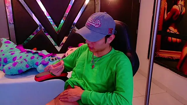 alandelrey57 online show from February 3, 2026, 6:40 am