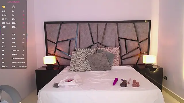 JeinnoveMontenegr0 online show from November 29, 2025, 11:57 am