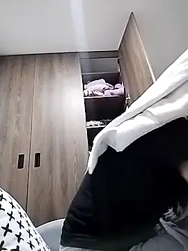 Cami Konor online show from November 27, 2025, 11:07 pm