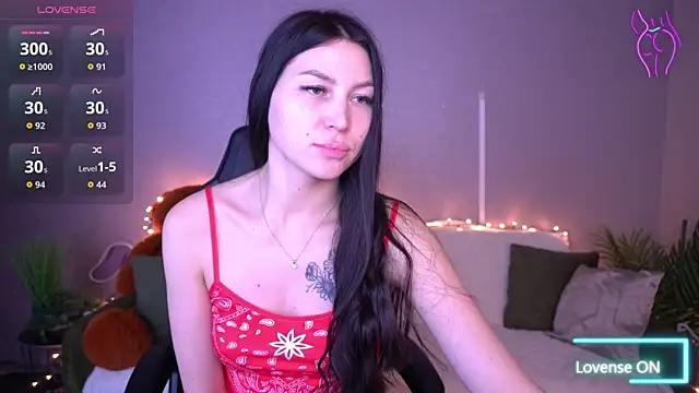 EliseVelour online show from February 11, 2026, 1:38 pm