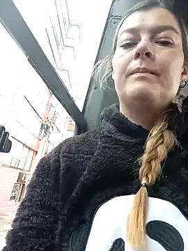 Fernandar2025 online show from February 16, 2026, 10:06 pm