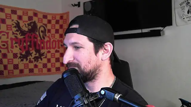 Snapshot of DevilPup75_ chatting on September 12, 2025, 3:28 am DevilPup75 online show from September 12, 2025, 3:28 am