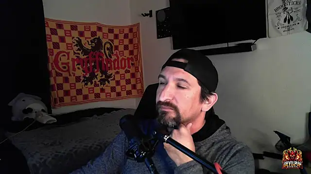 Snapshot of DevilPup75_ chatting on September 27, 2025, 8:41 am DevilPup75 online show from September 27, 2025, 8:41 am