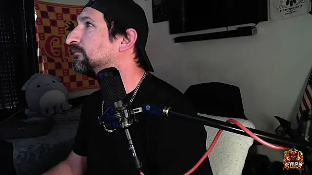 Snapshot of DevilPup75_ chatting on September 29, 2025, 3:06 pm DevilPup75 online show from September 29, 2025, 3:06 pm