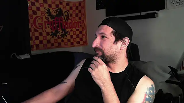 Snapshot of DevilPup75_ chatting on October 6, 2025, 6:27 pm DevilPup75 online show from October 6, 2025, 6:27 pm