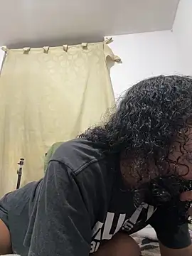 Valen1800 online show from February 6, 2026, 11:30 pm