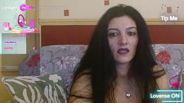Snapshot of Goldgirl89 chatting on September 19, 2025, 10:32 pm Goldgirl89 online show from September 19, 2025, 10:32 pm