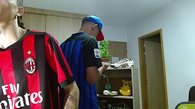 skinny23cm online show from November 12, 2025, 9:21 am