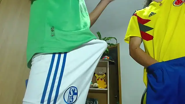 skinny23cm online show from November 15, 2025, 9:21 pm