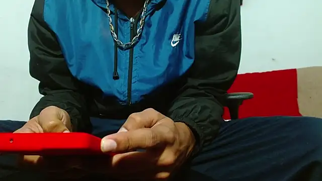 skinny23cm online show from March 12, 2026, 1:06 pm