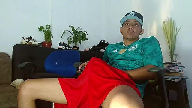 skinny23cm online show from March 31, 2026, 4:07 pm