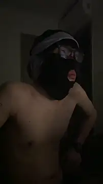 Snapshot of Ryder_ chatting on November 17, 2025, 10:04 pm Ryder online show from November 17, 2025, 10:04 pm