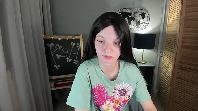 Madelaineses online show from November 26, 2025, 9:21 am