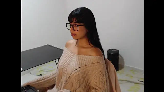 meganmiauu online show from April 21, 2026, 9:37 am