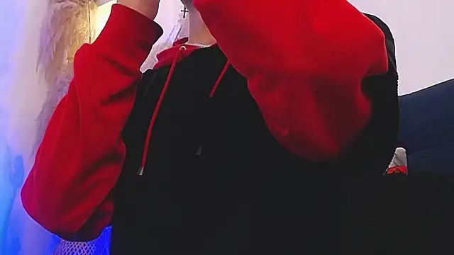 OzorioDany online show from September 22, 2025, 8:44 pm