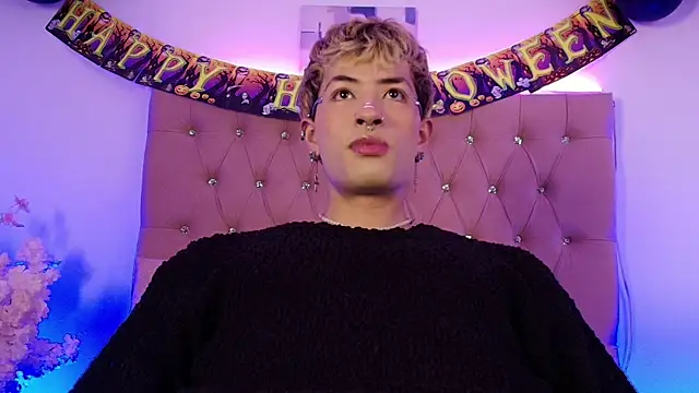 OzorioDany online show from October 18, 2025, 4:26 am