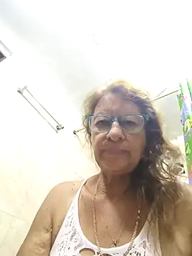 MaryeLunna online show from October 5, 2025, 11:35 pm