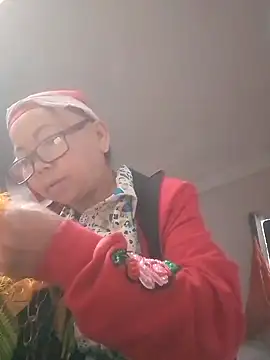 VangLe73 online show from September 29, 2025, 4:06 am