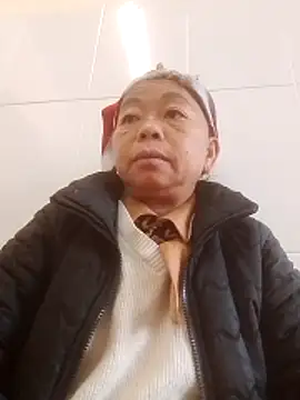 VangLe73 online show from December 18, 2025, 12:49 am