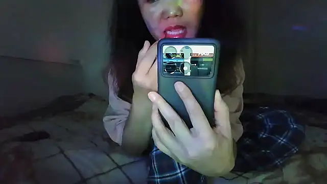 sakuradelreina online show from February 13, 2026, 5:36 am