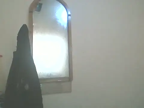 Snapshot of bhutimjongeni chatting on November 3, 2025, 10:05 am bhutimjongeni online show from November 3, 2025, 10:05 am