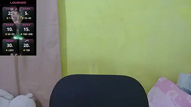 HornyAsian4uxx online show from October 10, 2025, 6:40 pm