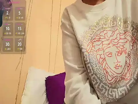 Snapshot of rachelroberts chatting on March 4, 2025, 2:21 pm rachelroberts online show from March 4, 2025, 2:21 pm